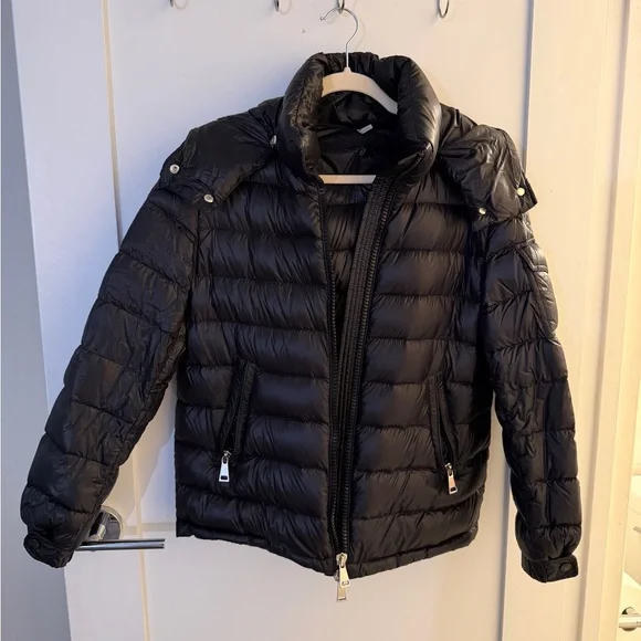 Moncler Dalles Hooded Short Down Jacket - Picture 6 of 10